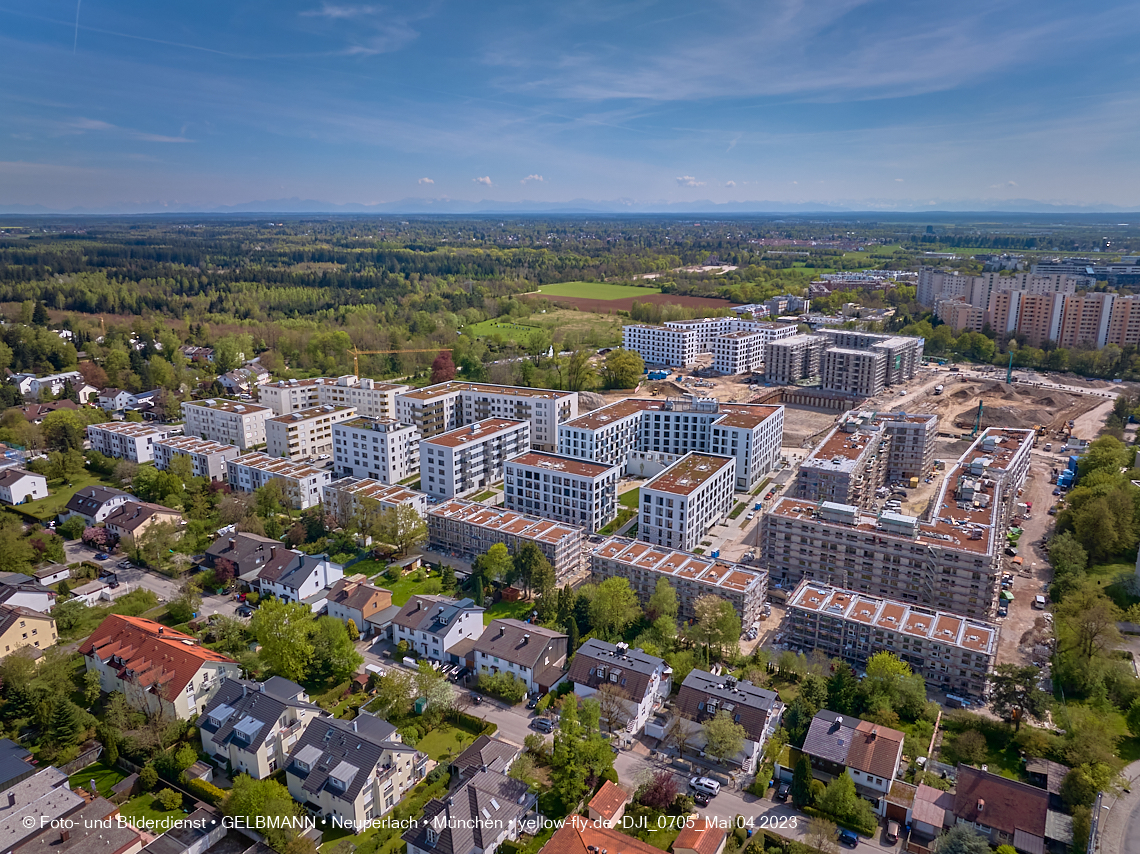 04.05.2023 - Luftbilder vom Alexisqaurtier und Pandion Verde in Neuperlach